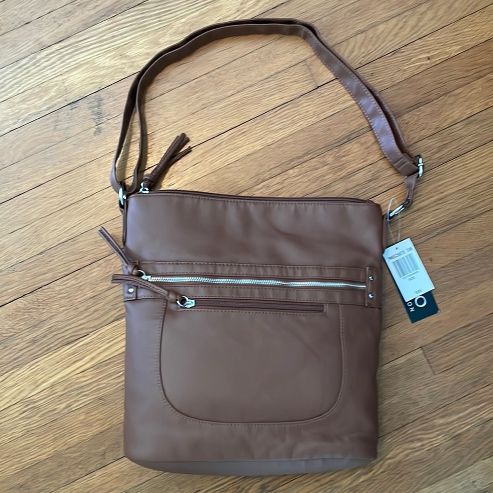 Bueno Collection handbag new with tags and never used